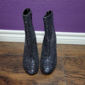 XOXO booties size 9 black with sparkle.